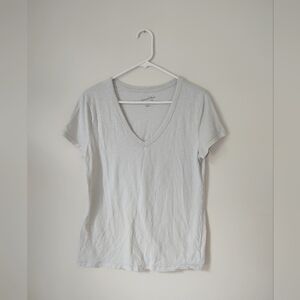 Neutral V Neck Tee 🤍